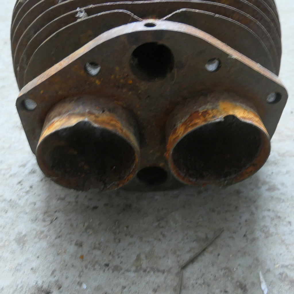 Triumph Twin (Early) ,Iron Barrel,