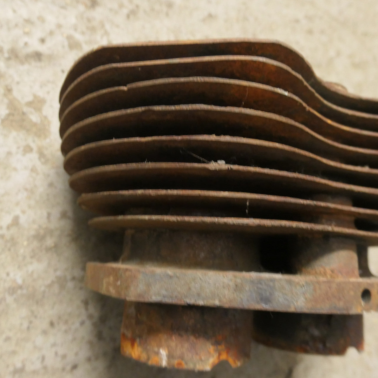 Triumph Twin (Early) ,Iron Barrel,