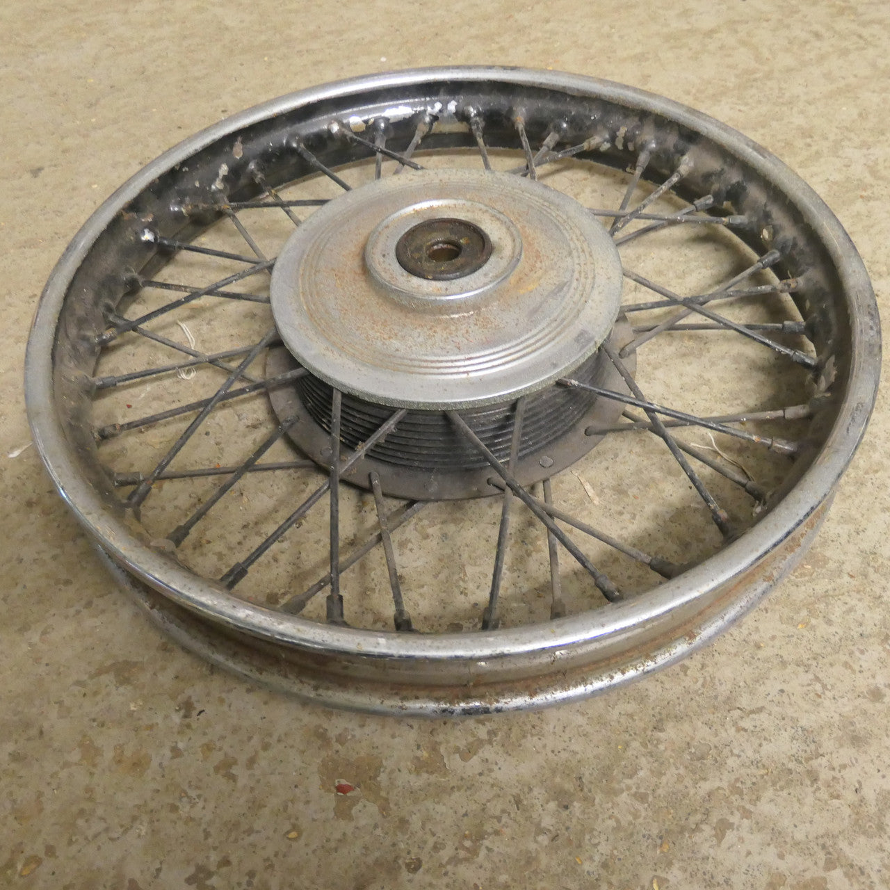 Triumph 7inch ,TLS Front Wheel ,1967-72 T90 T100 Daytona