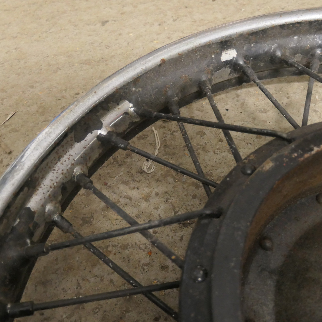 Triumph 7inch ,TLS Front Wheel ,1967-72 T90 T100 Daytona