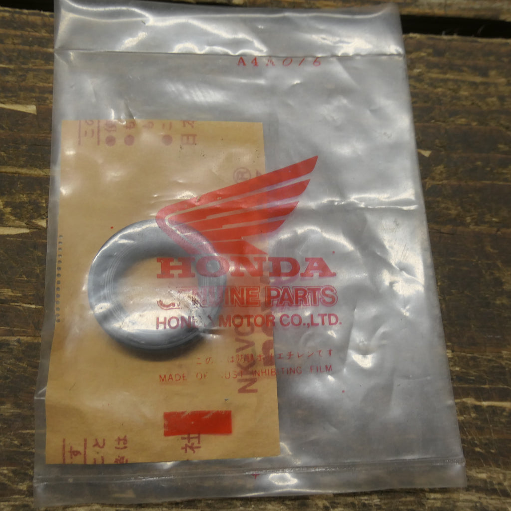 Honda SH50 Scoopy City Express ,Oil Seal, Genuine NOS 91202-GA7-005