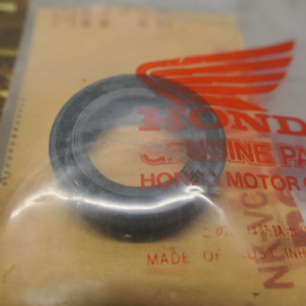 Honda SH50 Scoopy City Express ,Oil Seal, Genuine NOS 91202-GA7-005