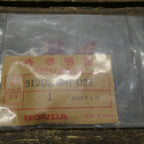 Honda SH50 Scoopy City Express ,Oil Seal, Genuine NOS 91202-GA7-005