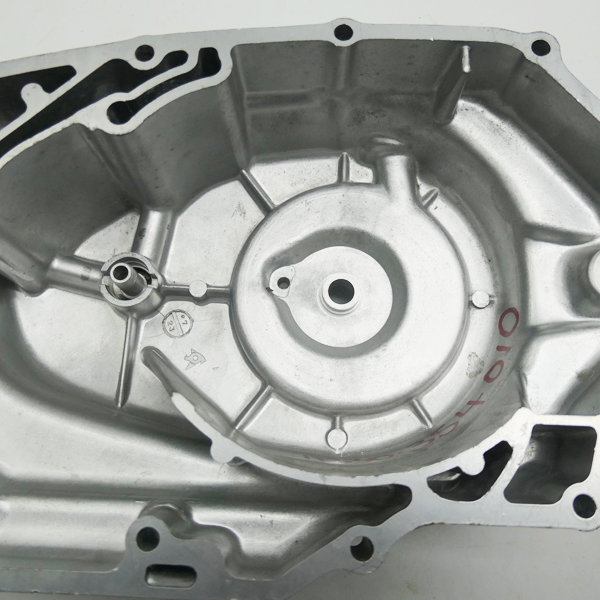 Honda CB CL200 ,Right Crankcase Cover, Genuine NOS Honda Part Number 11330-354-010