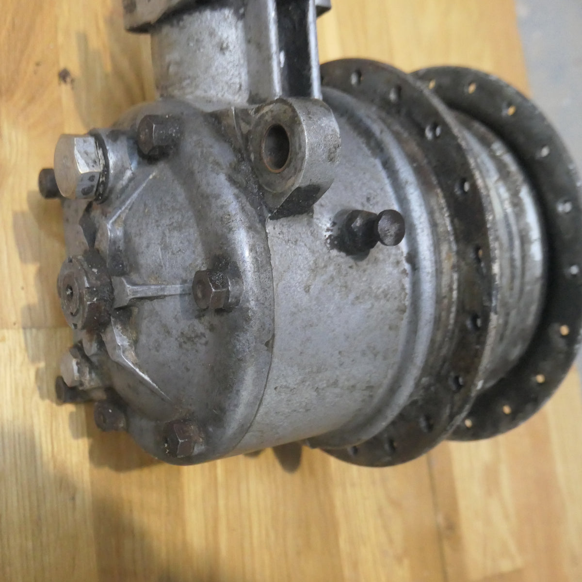 Velocette LE Rear Main Shaft Drive Assembly Unit Classic Motorcycle Transmission Part